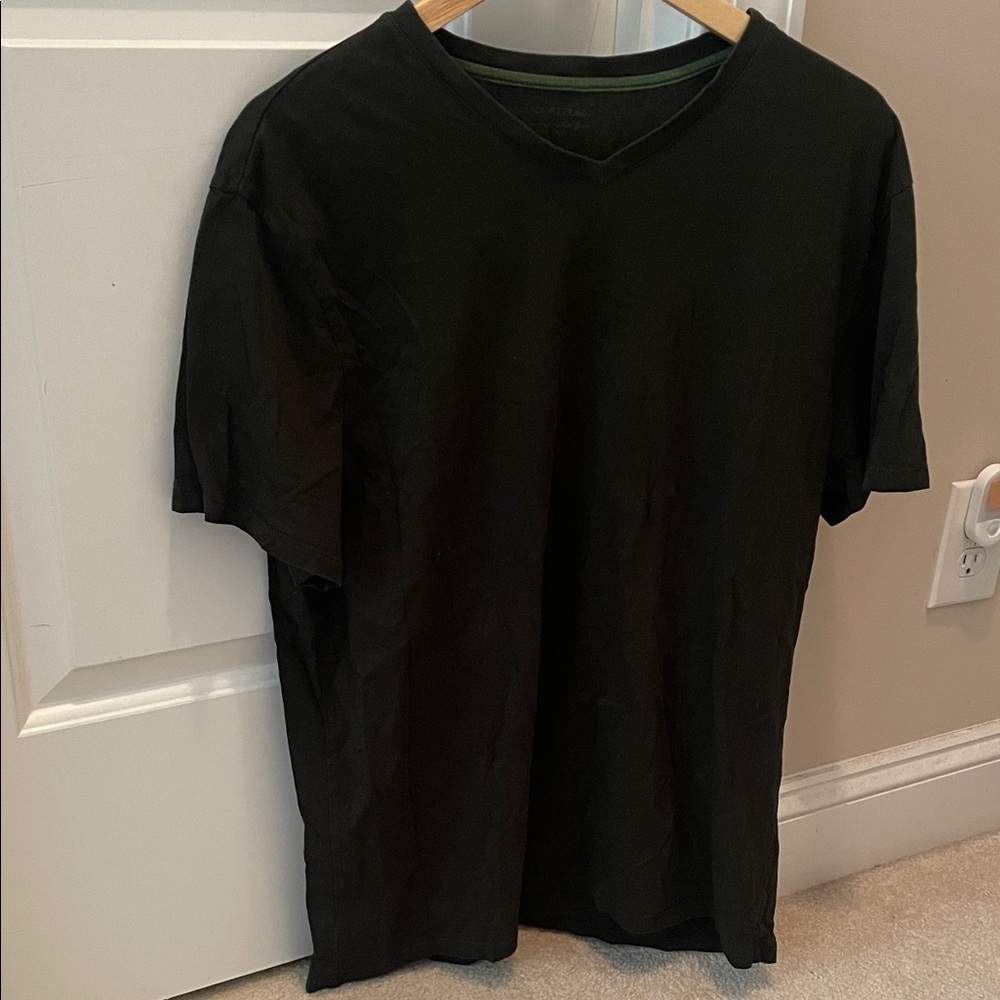NWOT Banana Republic Men's Dark green Short Sleeve Tee